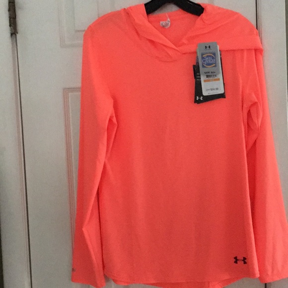 Under Armour Tops - UNDER ARMOUR ALLSEASON GEAR NWT